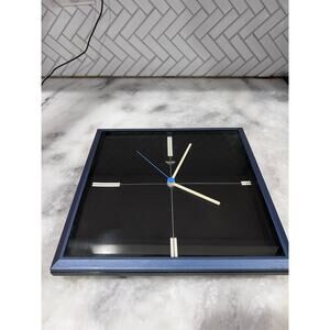 Vintage 1980s Philips Quartz Wall Clock – Postmodern Minimal Design – Tested